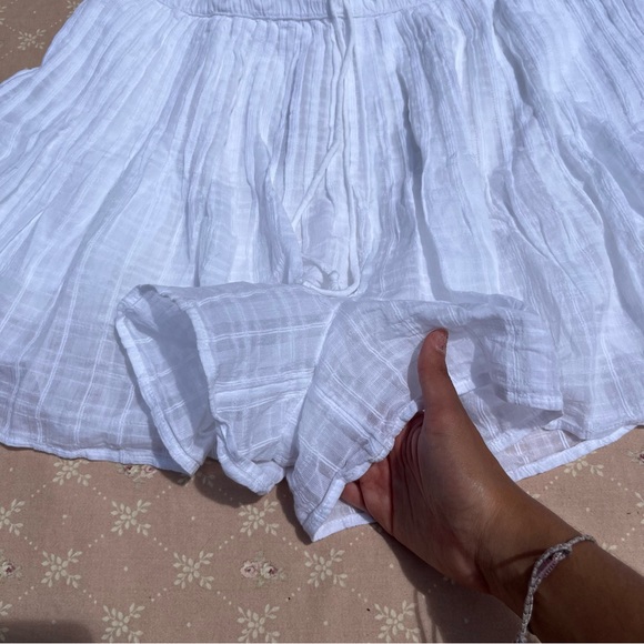 SOLD NWT American Eagle Outfitters White Drawstring Skort Size Medium - Picture 4 of 5